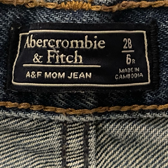 Abercrombie Mom Jeans - Picture 3 of 3